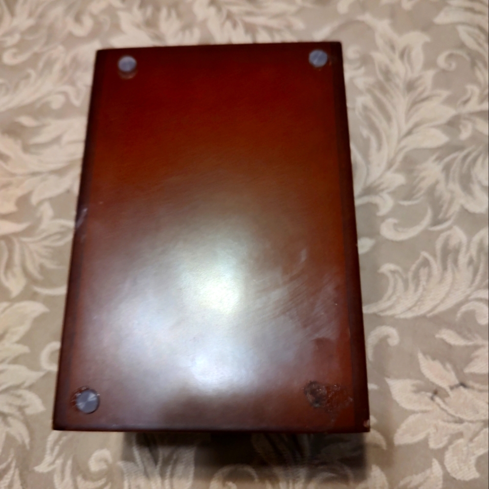 🍂 Nice Solid Wood Phone Charging Valet - Picture 8 of 8